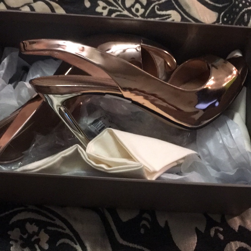 BCBGMAXAZRIA Metallic Gold heels